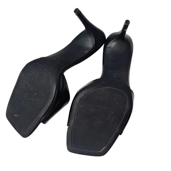 GBG Sandals Black 6 In Heel. EUC - Picture 4 of 9